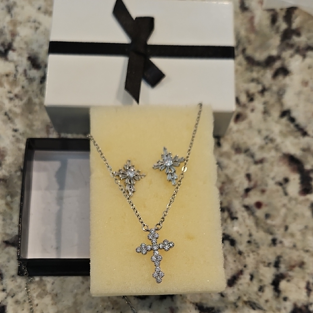 Elegant Silver Cross Necklace and Earring Set